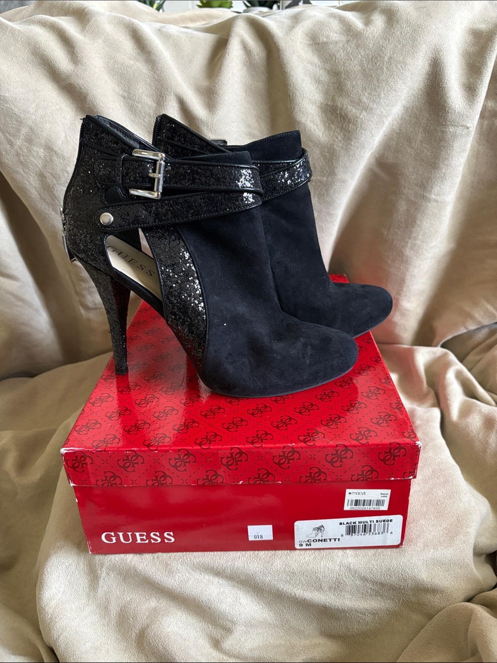 GUESS Jaconetta Black Multi Suede Glitter Booties Sz 9